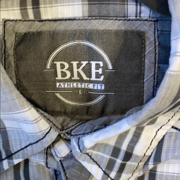 Buckle button down shirt - Picture 2 of 3